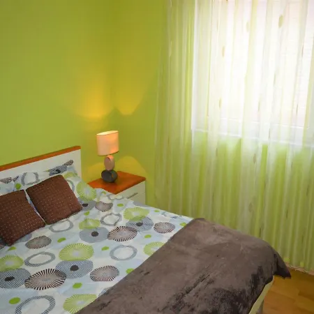 Iva Orange Apartment